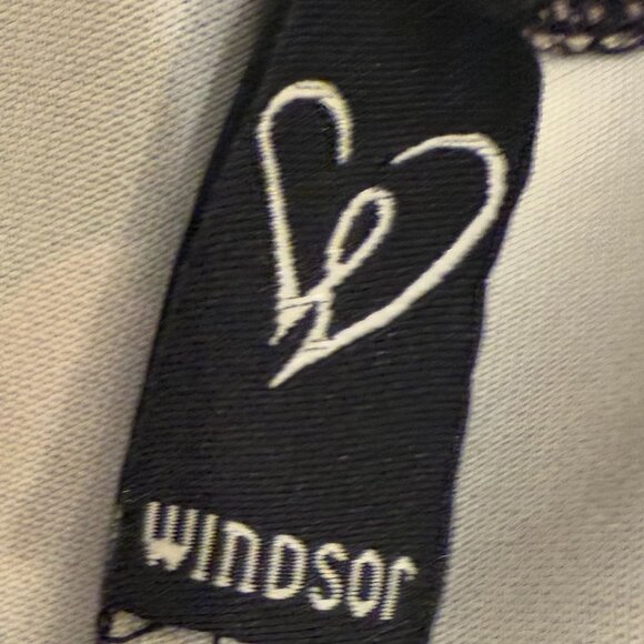 Black and Pink Floral Party Dress - Picture 3 of 4